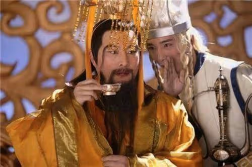 曾是「玉帝」專業戶，回家祭祖發現，自己居然被印在了冥幣上
