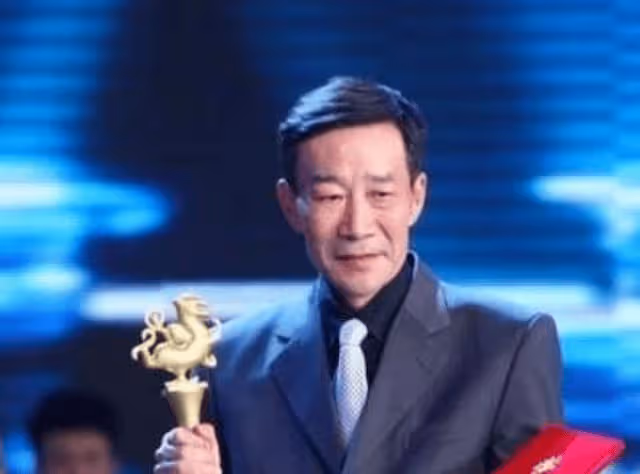 他被稱娛樂圈「 最低調星二代」，竟是李雪健的親兒子，怪我眼拙
