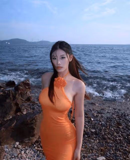 TVB小花貼身裙化身巨胸美人魚!纖腰惹網友羨慕!黃宗澤都說高攀不起