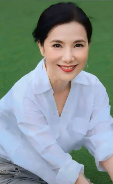 港片「最嫵媚大嫂」宣布復出，曾與邱淑貞齊名，如今58歲狀態驚人