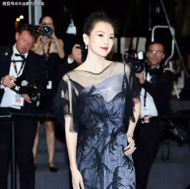 章子怡亮相坎城獲清場待遇,穿黑裙生圖狀態曝光,楊冪放不開李現狀態好