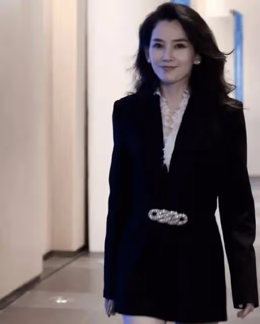 「迷倒」汪峰的李巧,到底有什麼魅力?看完私生活照,秒懂