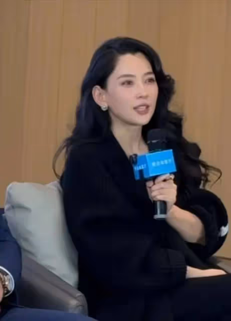 「迷倒」汪峰的李巧,到底有什麼魅力?看完私生活照,秒懂