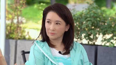 60歲女星大曬「術後」瘦臉照,經歷兩次離婚不抗拒再婚:現時需要一個伴