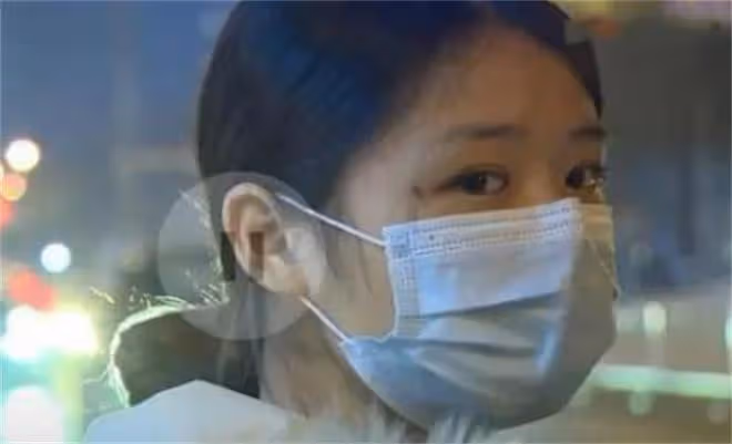 回顧24歲女主播愛上45歲榜一大哥,她的經歷,給所有女孩上了一課