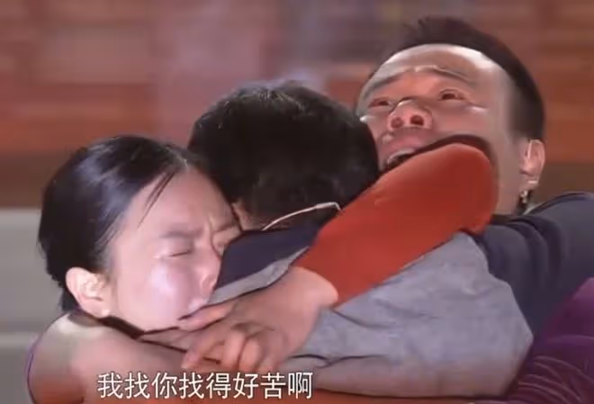 1992年,5歲女孩目睹父母身亡,23年後執意給父母開棺,這是為何