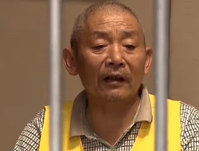 2019年,63歲老漢持刀捅死親生兒子,毫不後悔還放言:他死了活該