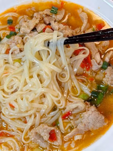 一把面條一塊肉,5分鐘搞定,鮮辣過癮,比吃泡麵強多了!