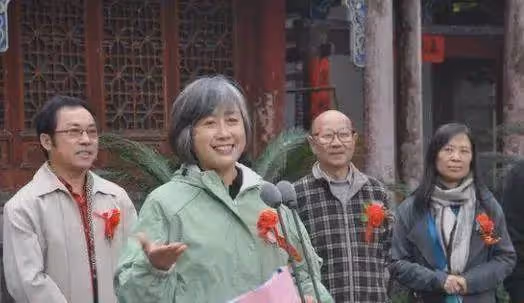 她是「央視名嘴」,因揭露姜昆醜聞被封殺,如今65歲處境如何?
