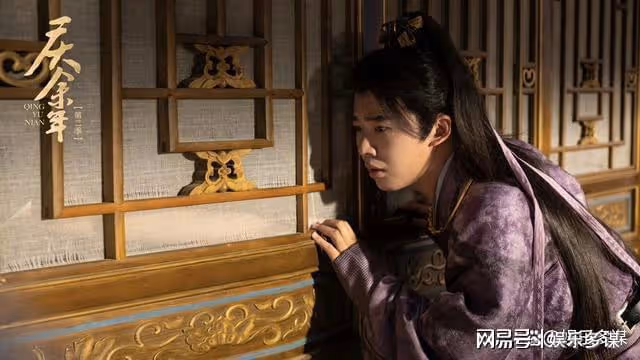 慶2:看到二皇子吃葡萄自盡,才知范閒對他影響太深,慶帝該死