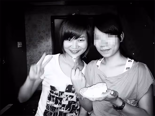 2011年,16歲少年欲輕生,19歲女孩以「女友」之名談判,一吻救命