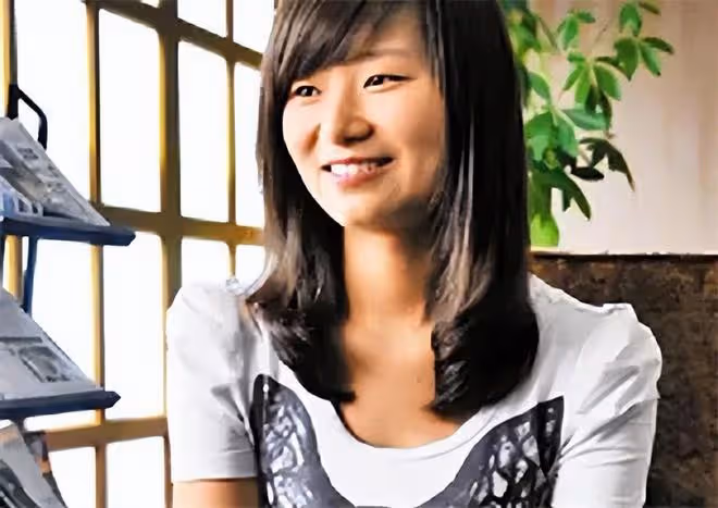 2011年,16歲少年欲輕生,19歲女孩以「女友」之名談判,一吻救命