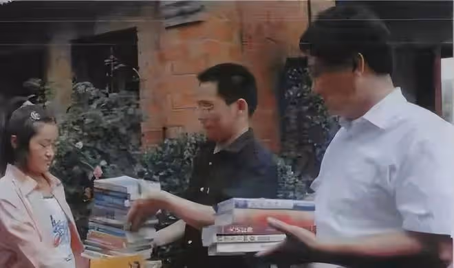 回顧:高考故意交白卷,怒寫8000字抨擊教育制度,如今怎樣了