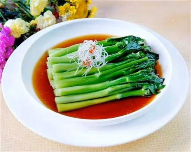 芥蘭怎麼做才好吃?大廚教你一道白灼芥蘭,做一大盤都不夠吃