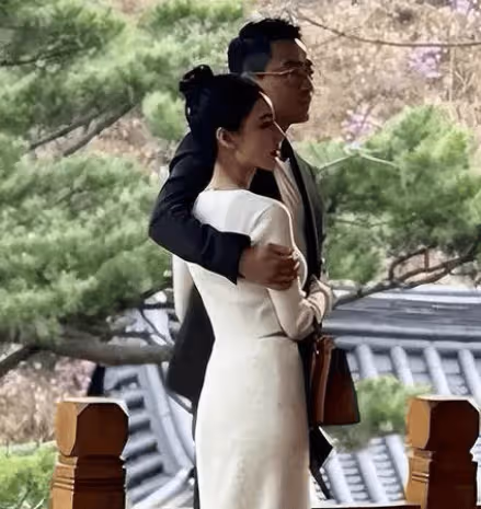 汪小菲下周一要結婚啦,直播間給未婚妻剝蝦,告訴大s它已成為過去了