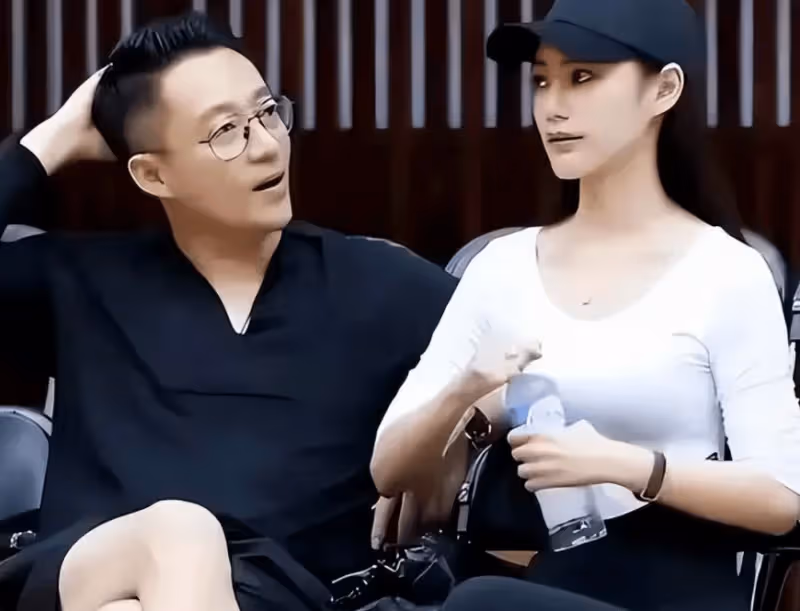 汪小菲官宣與未婚妻領證結婚:下禮拜我也是已婚了 ,大s別想復婚的事了!