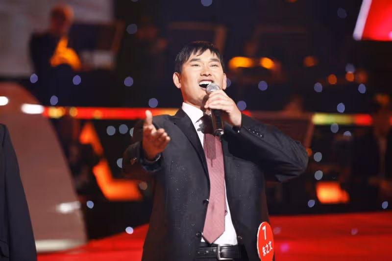 大衣哥孫子滿月,月子中心老闆親自護送到家!孫子名字曝光惹爭議