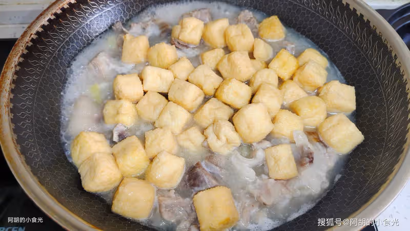 豆腐和它天生一對,後悔沒早發現!燜一燜鮮透了,一口鮮軟、滿嘴爆汁留香