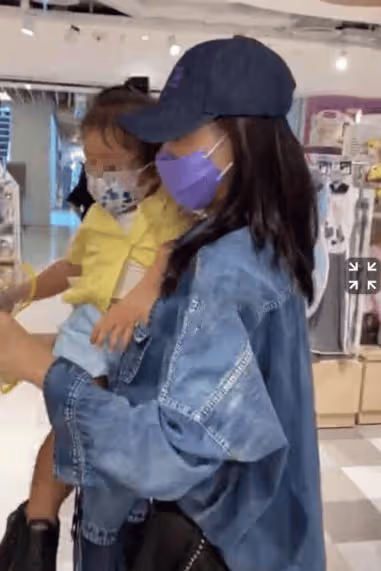 恭喜兒女雙全！張柏芝四胎月子餐照片曝光，謝霆鋒帶走兒子引發關注