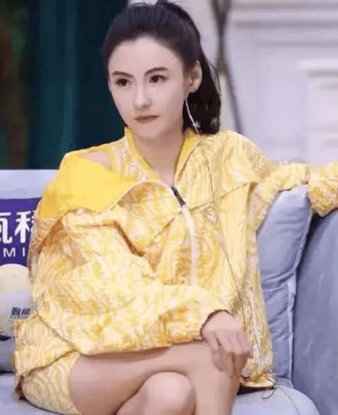 恭喜兒女雙全！張柏芝四胎月子餐照片曝光，謝霆鋒帶走兒子引發關注