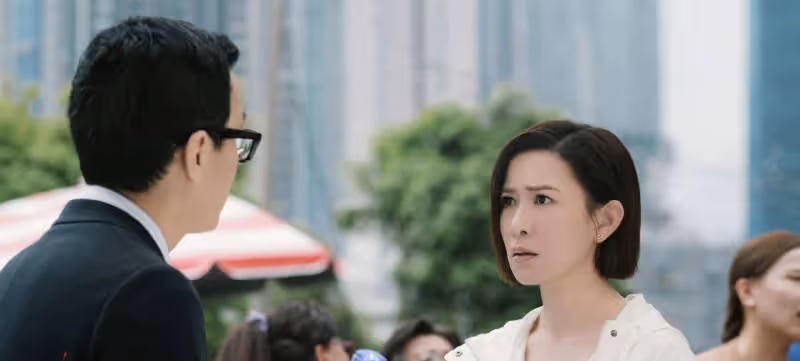 港劇《家族榮耀》續作熱播!TVB男星看妻子親熱戲抓狂,打翻醋罈