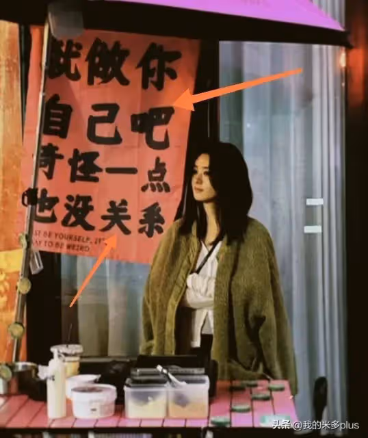 趙麗穎接兒子團聚，母子一起吃烤串，看大熊貓，5歲想想出鏡好帥