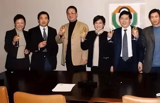 嫁富商移居加拿大,「雙料影后」李秀明的結局,印證了劉曉慶的話