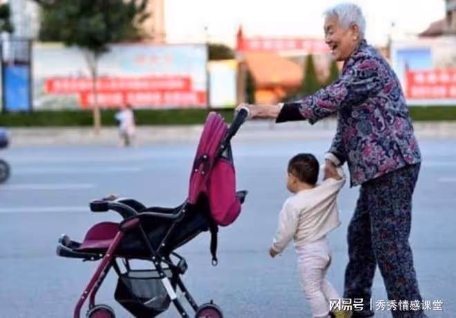幫兒子帶娃3年倒貼5萬，看到兒媳的五一出行計劃，所有委屈都散了