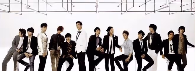 Super Junior在厲旭婚禮上合體，13人合影， 周覓和Henry也在現場