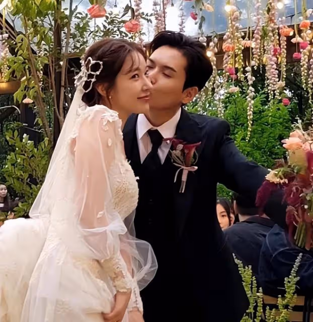 Super Junior在厲旭婚禮上合體，13人合影， 周覓和Henry也在現場