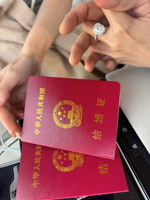 汪小菲「我愛妻」再當台灣女婿　喜曬結婚證、超大鑽戒