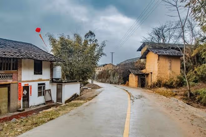 寧在城裡買張床,也不要在農村建新房!普通人真不建議回農村建房