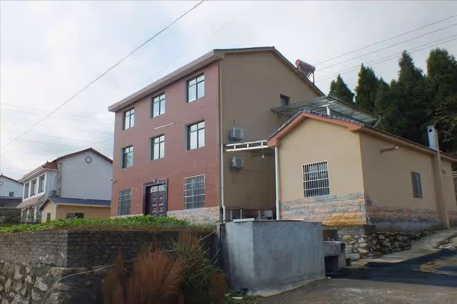 寧在城裡買張床,也不要在農村建新房!普通人真不建議回農村建房