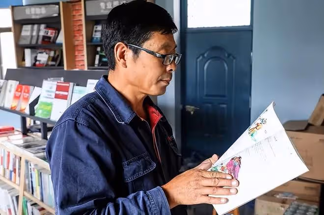 回顧：51歲工人瞞家裡人去高考，畢業沒公司敢要，無奈干回老本行