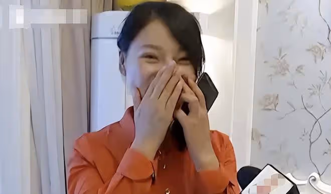 2019年高考,小伙一出考場就哭著當眾給母親下跪,後來考了多少分