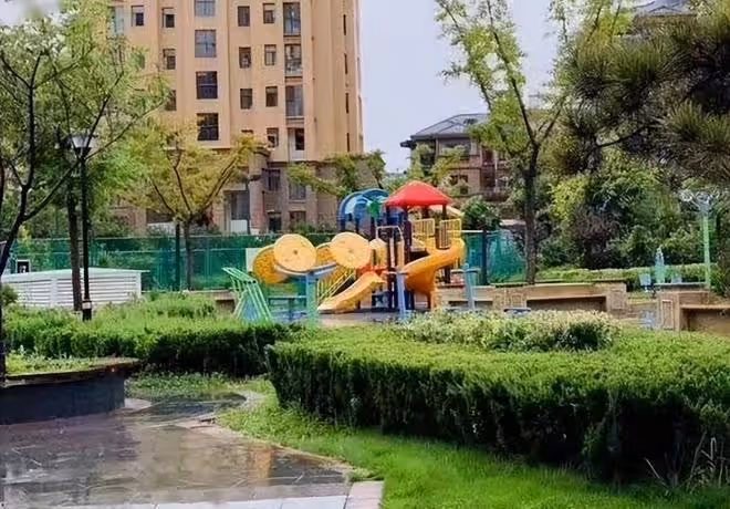 回顧:58歲大哥艱難救下溺水男孩,被男孩母親狀告:全是你的錯
