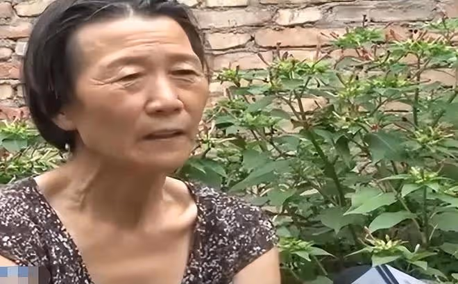 回顧陝西老太花3萬多買了個女嬰,不久主動報警,老太:我要退貨