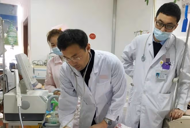 回顧陝西老太花3萬多買了個女嬰,不久主動報警,老太:我要退貨