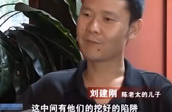 回顧陝西老太花3萬多買了個女嬰,不久主動報警,老太:我要退貨