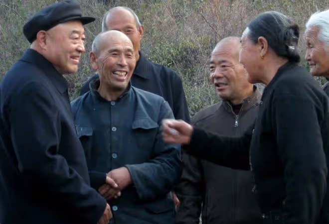回顧陝西老太花3萬多買了個女嬰,不久主動報警,老太:我要退貨