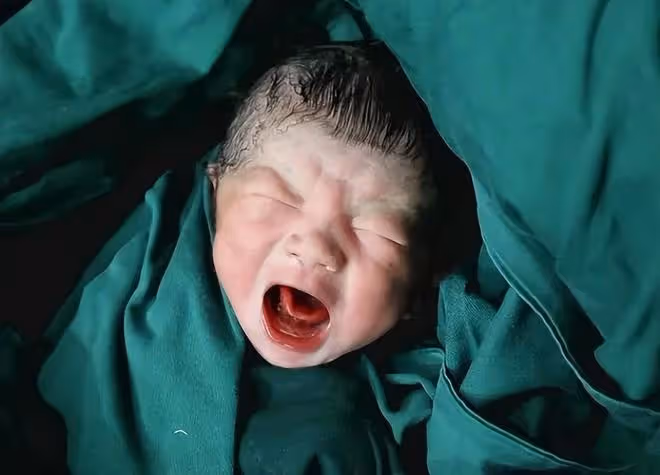 回顧河北女教師坐月子期間,被要求伺候全家人後,連砍婆婆7刀