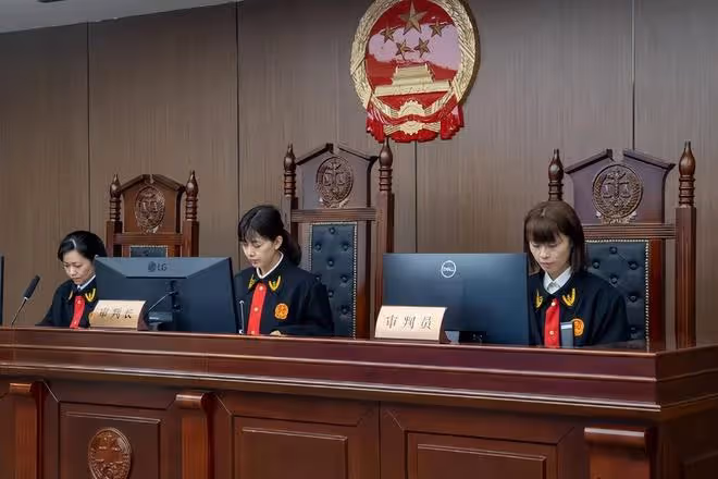 回顧河北女教師坐月子期間,被要求伺候全家人後,連砍婆婆7刀