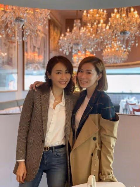 佘詩曼罕曬與黎姿合照，兩大女神健身房偶遇，同款凍齡顏值超養眼