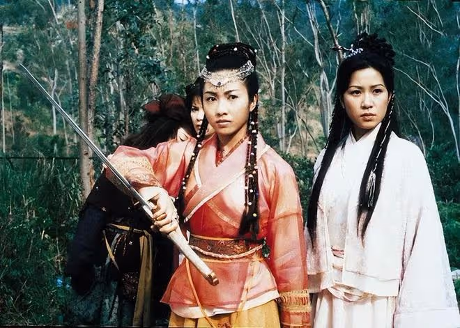 佘詩曼罕曬與黎姿合照，兩大女神健身房偶遇，同款凍齡顏值超養眼