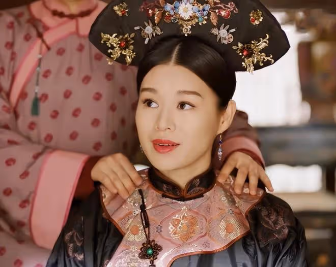 《末代廚娘》首播，看1集後，我要說：胡杏兒這回又押對了寶