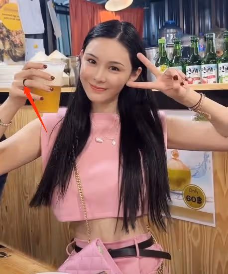 汪小菲二婚嬌妻被嘲「科技臉」，張雨綺大S張穎穎，誰更好看