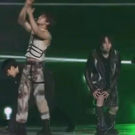 SHINee開唱〈Everybody〉輪到鍾鉉時⋯ 珉豪對天空做舞步全場哭了