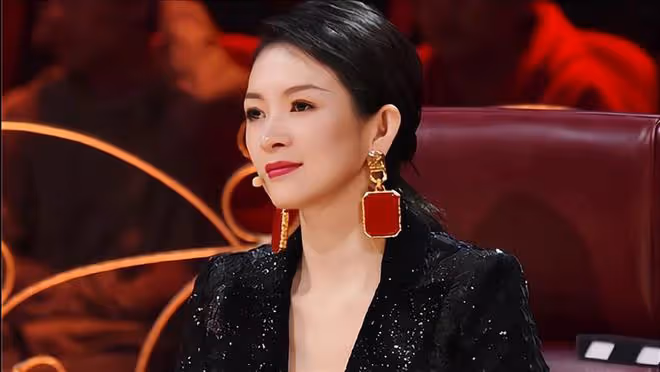 章子怡離婚後事業煥發新生,坎城亮相,女王氣場全開引矚目