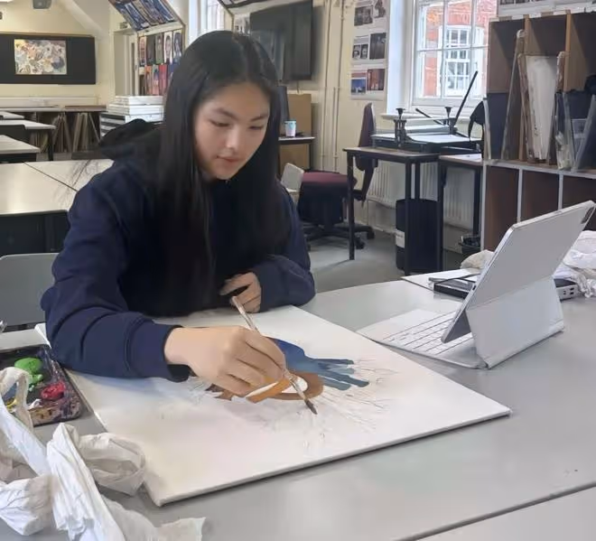 14歲王詩齡曬繪畫作品,線描和水粉樣樣精通,一幅畫曾賣到12萬!