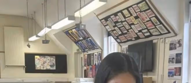 王詩齡貴族學校內景公開,學習氛圍好,吊燈和桌椅很高級